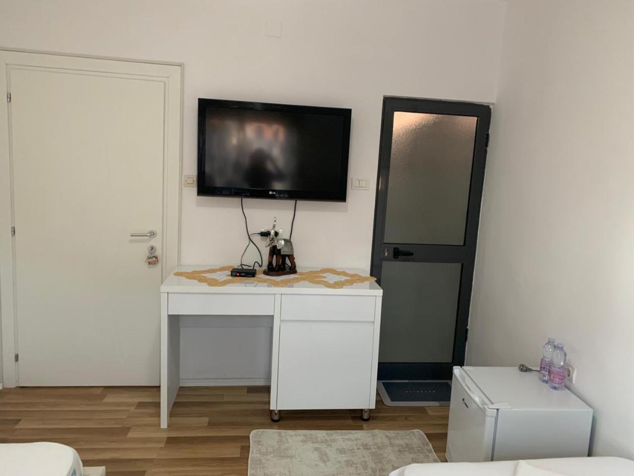 Flat In Berat'S Center 아파트 외부 사진