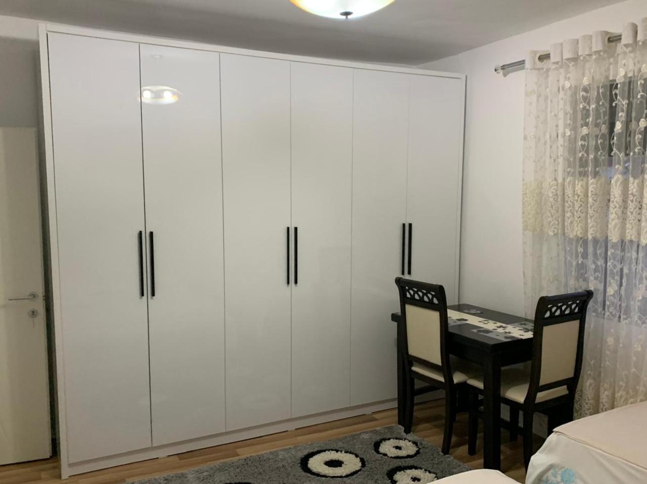 Flat In Berat'S Center 아파트 외부 사진