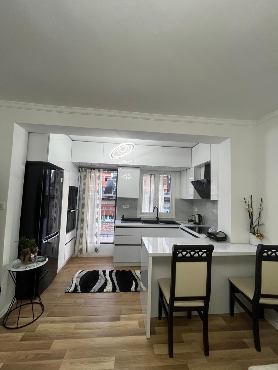 Flat In Berat'S Center 아파트 외부 사진